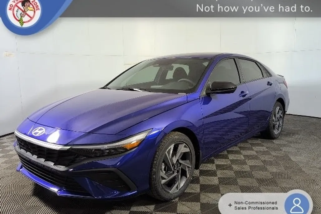2025 Hyundai Elantra SEL Sport photo 1