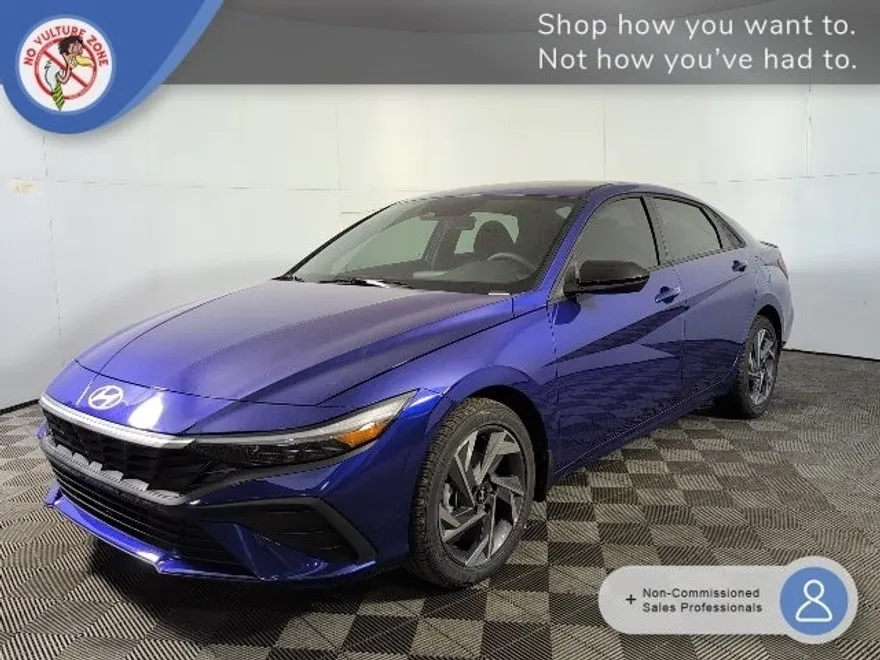 2025 Hyundai Elantra SEL Sport photo 1