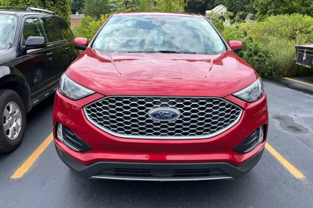 2023 Ford Edge SEL photo 1