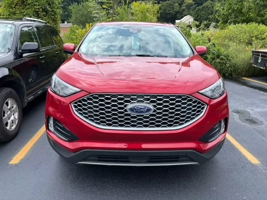 2023 Ford Edge SEL photo 1