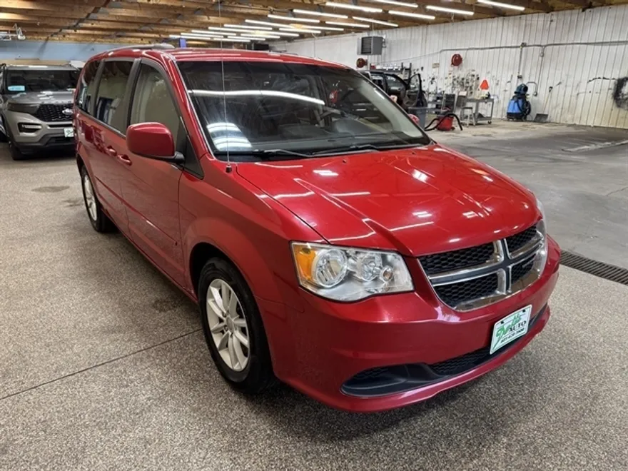 2016 Dodge Grand Caravan SXT photo 1