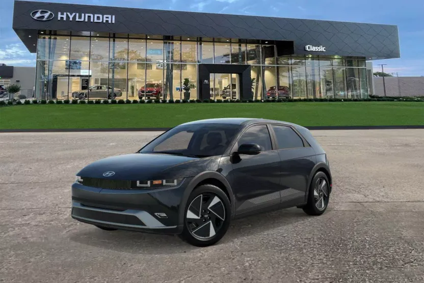 2025 Hyundai Ioniq 5 SE photo 1