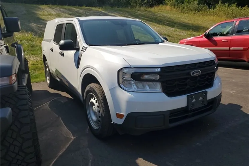 2022 Ford Maverick XL photo 1