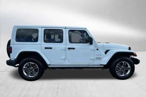 2023 Jeep Wrangler Unlimited Sahara photo 3