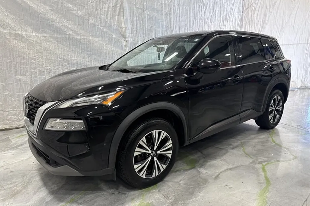 2021 Nissan Rogue SV photo 1