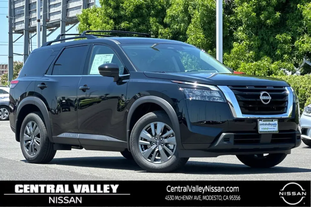 2025 Nissan Pathfinder SV photo 1