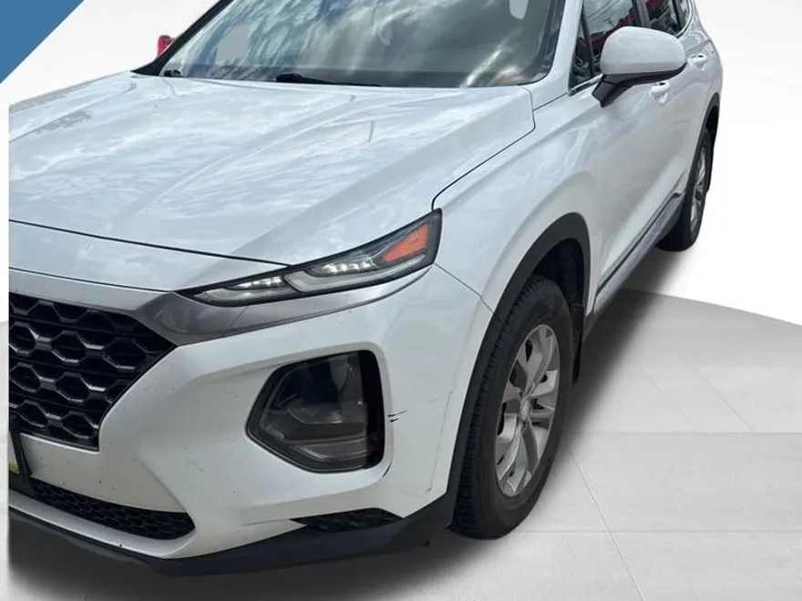 2020 Hyundai Santa Fe SE photo 1