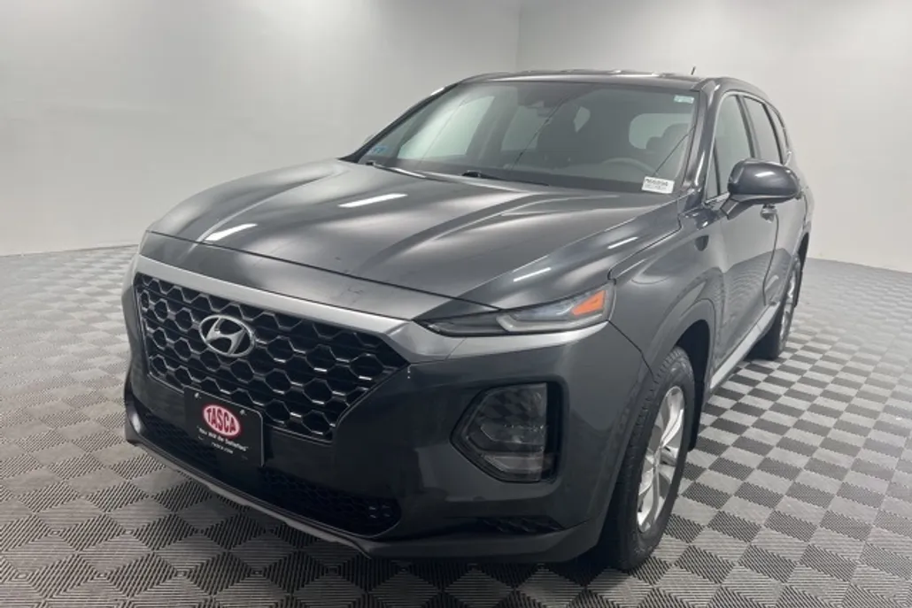2020 Hyundai Santa Fe SE photo 1