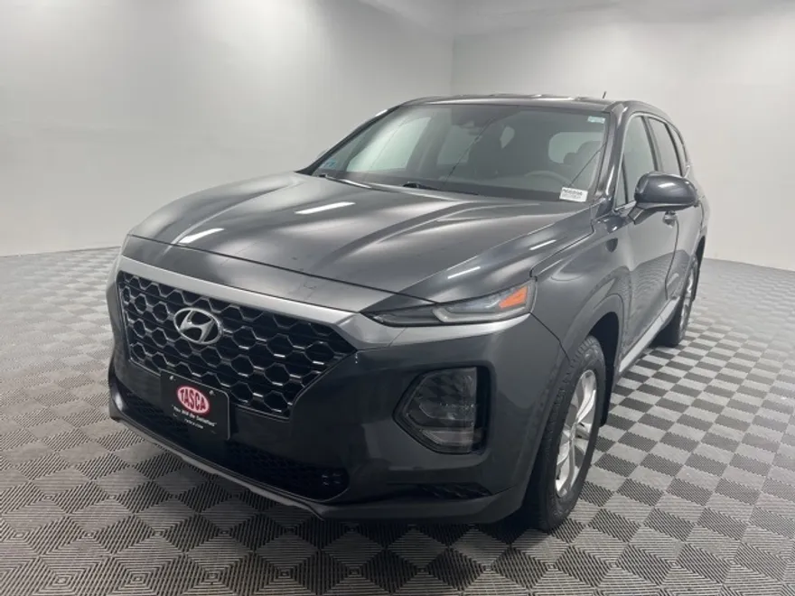 2020 Hyundai Santa Fe SE photo 1