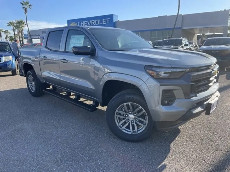 2026 Chevrolet Colorado LT photo 1