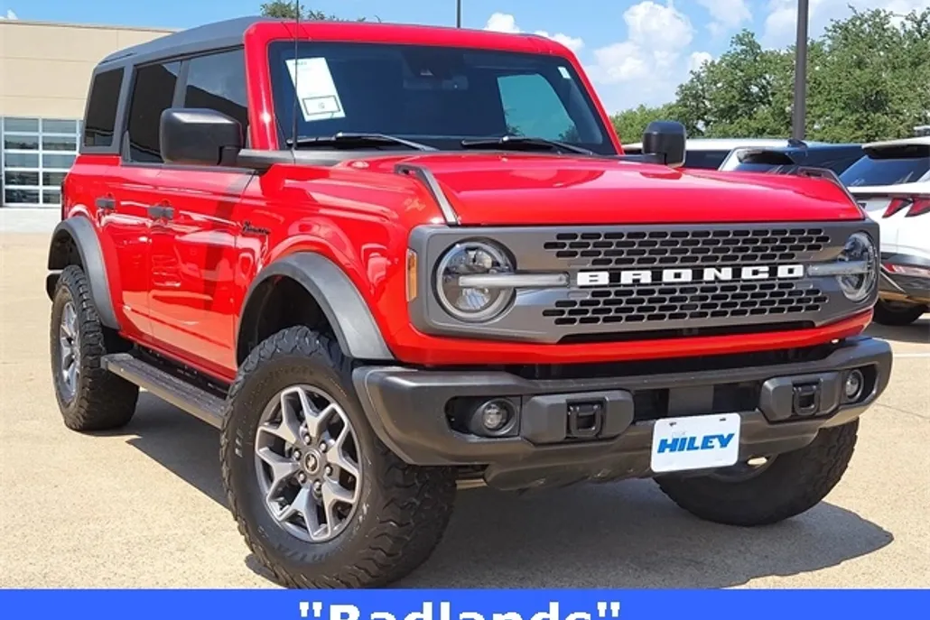 2022 Ford Bronco Badlands photo 1