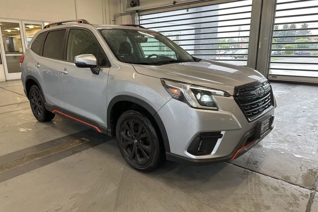 2024 Subaru Forester Sport photo 1