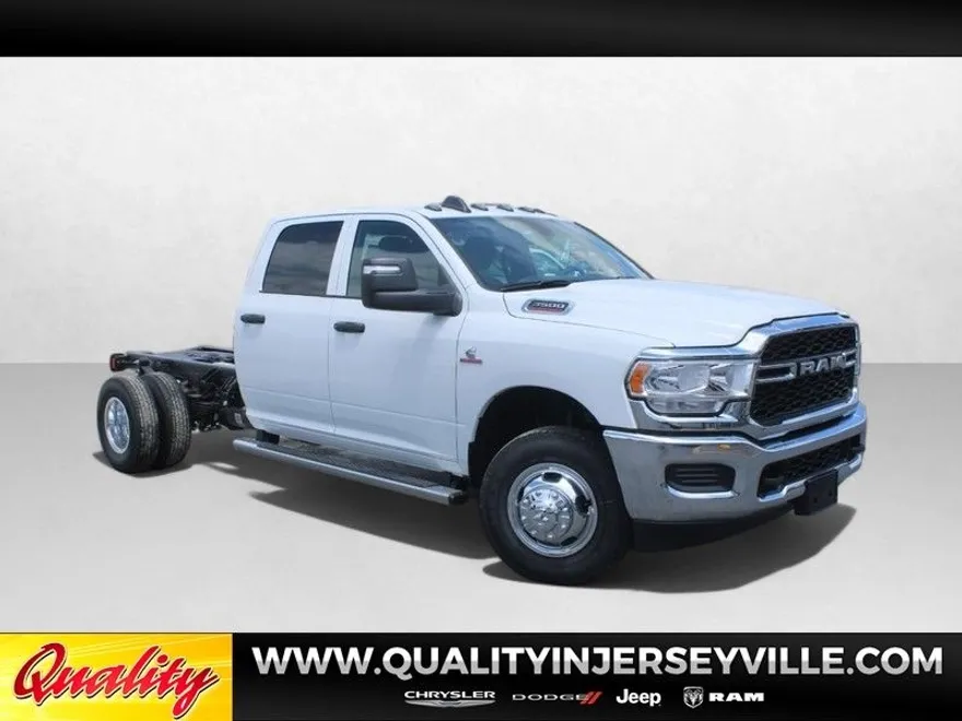 2024 Ram 3500 photo 1