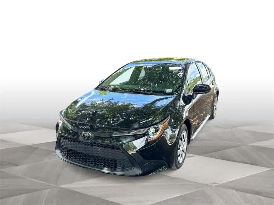 2022 Toyota Corolla LE photo 1