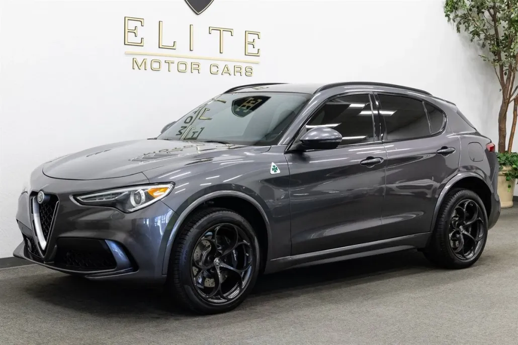 2018 Alfa Romeo Stelvio Quadrifoglio photo 1