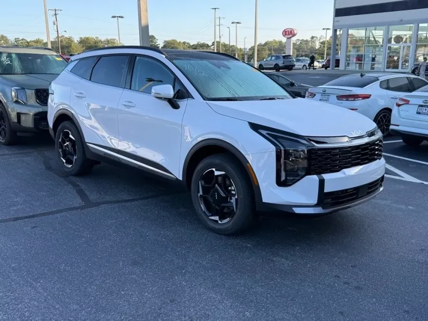 2026 Kia Sportage EX photo 1