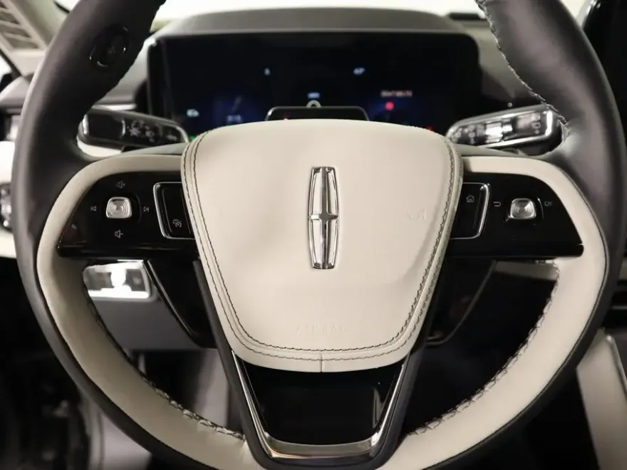2025 Lincoln Aviator Premiere photo 1