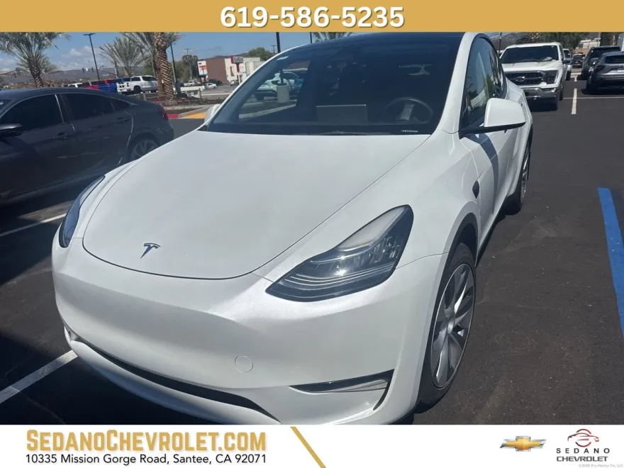 2023 Tesla Model Y Long Range photo 1