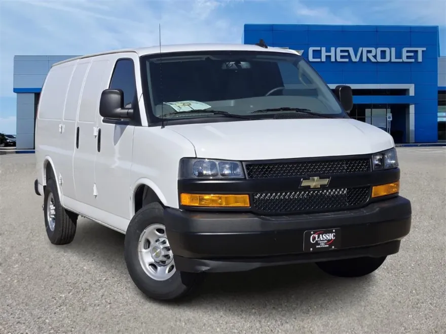 2025 Chevrolet Express Cargo 2500 photo 1