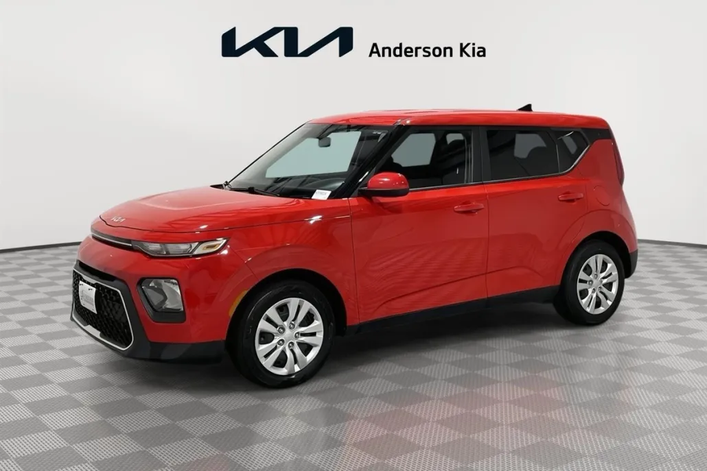 2022 Kia Soul LX photo 1