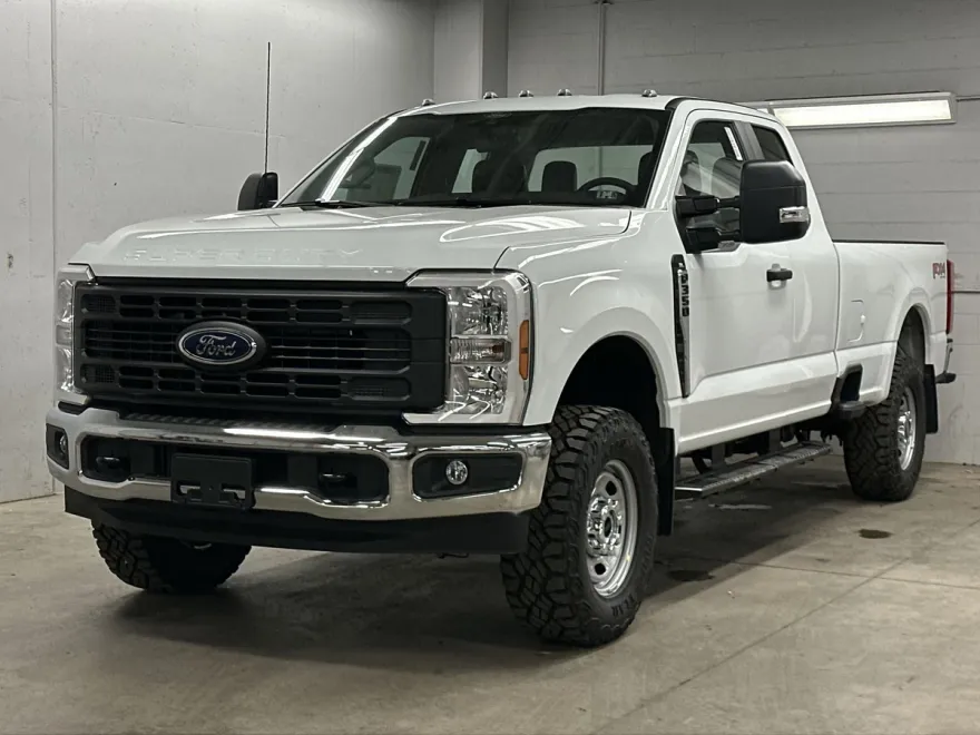 2025 Ford F-350 XL photo 1