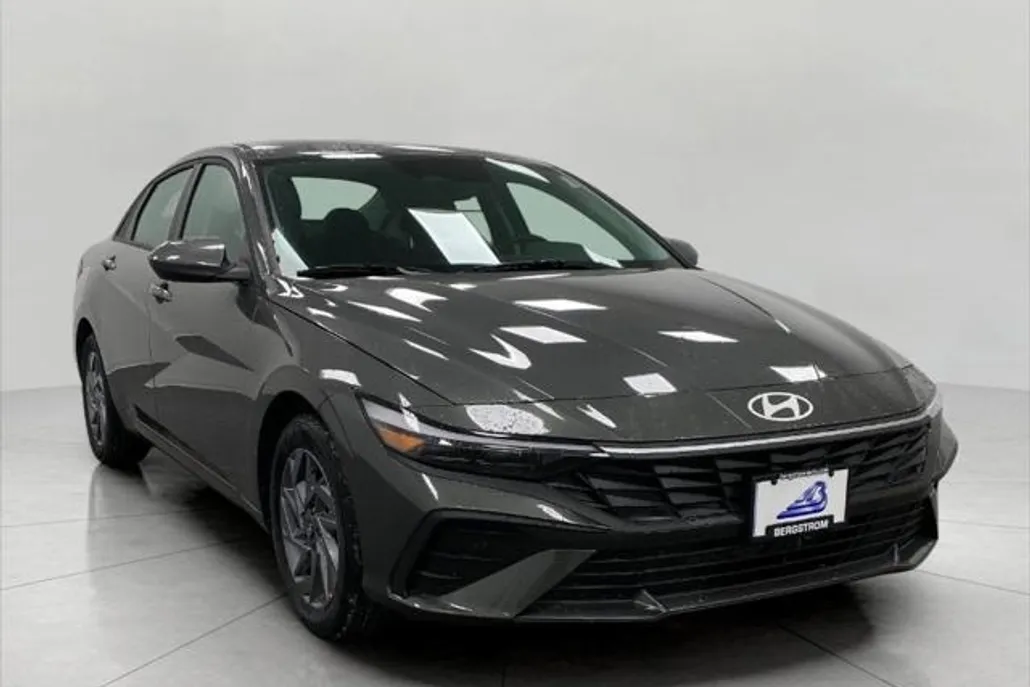 2025 Hyundai Venue Limited photo 1