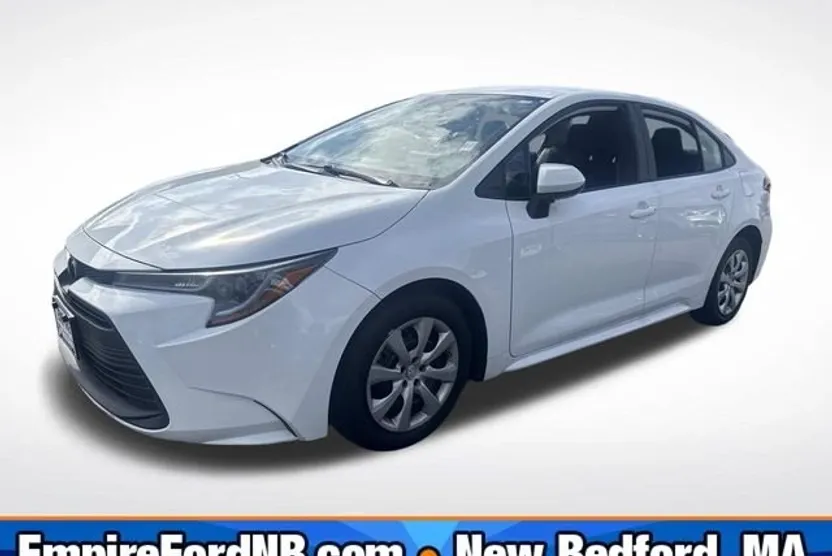 2023 Toyota Corolla LE photo 1