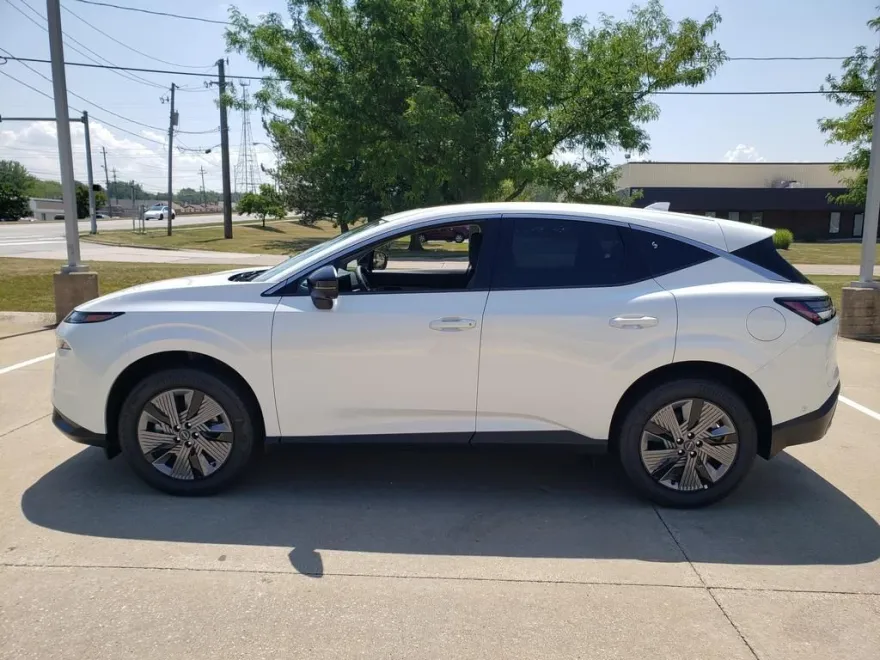 2025 Nissan Murano SL photo 1