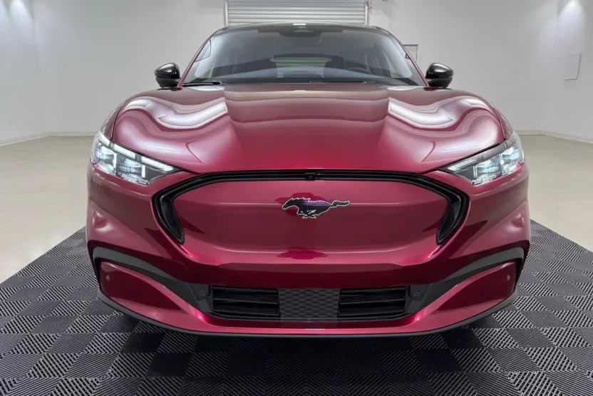 2025 Ford Mustang Mach-E Premium photo 1