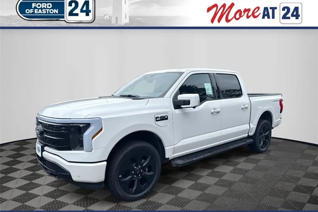 2025 Ford F-150 Lightning Platinum photo 1