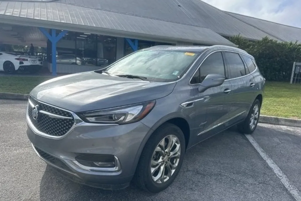 2021 Buick Enclave Avenir photo 1