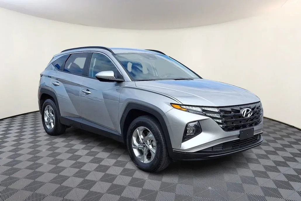 2024 Hyundai Tucson SEL photo 1