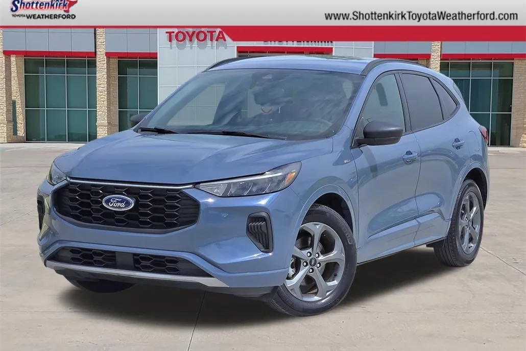 2024 Ford Escape ST-Line photo 1