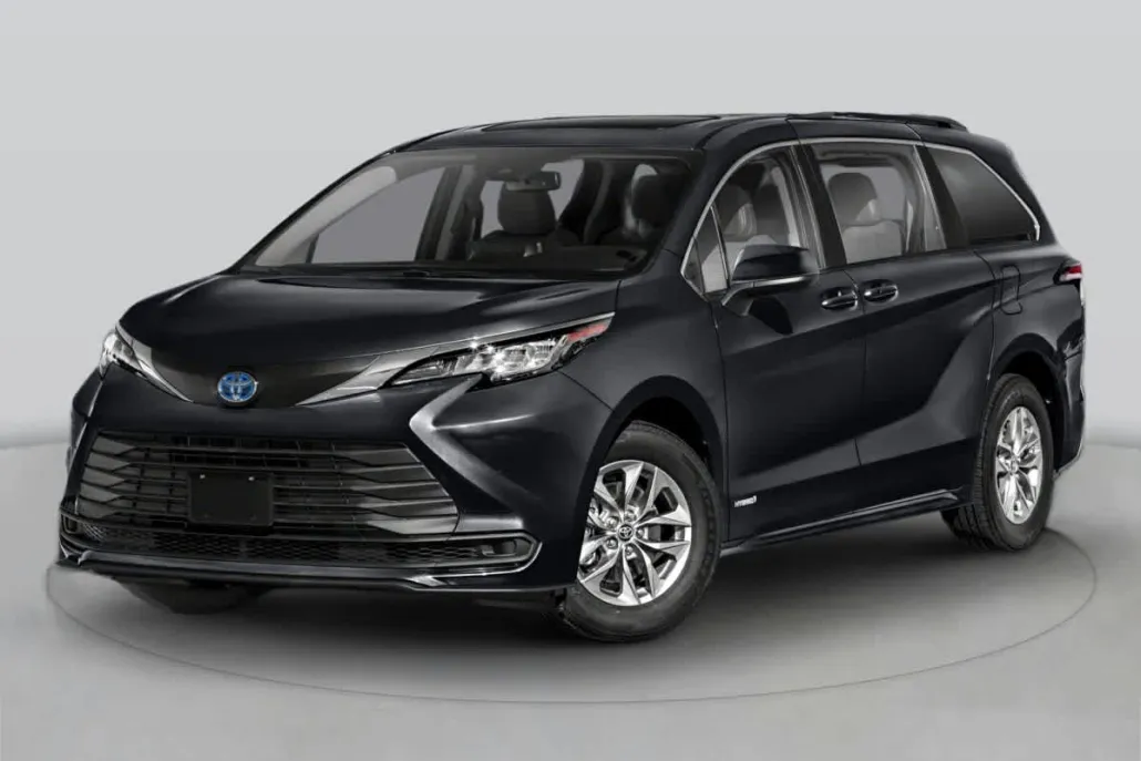 2025 Toyota Sienna XLE photo 1