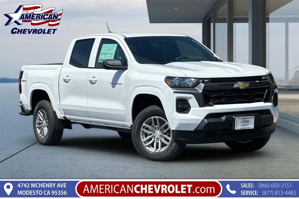 2025 Chevrolet Colorado Work Truck LT photo 1