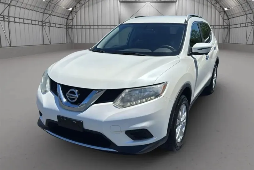 2016 Nissan Rogue SV photo 1