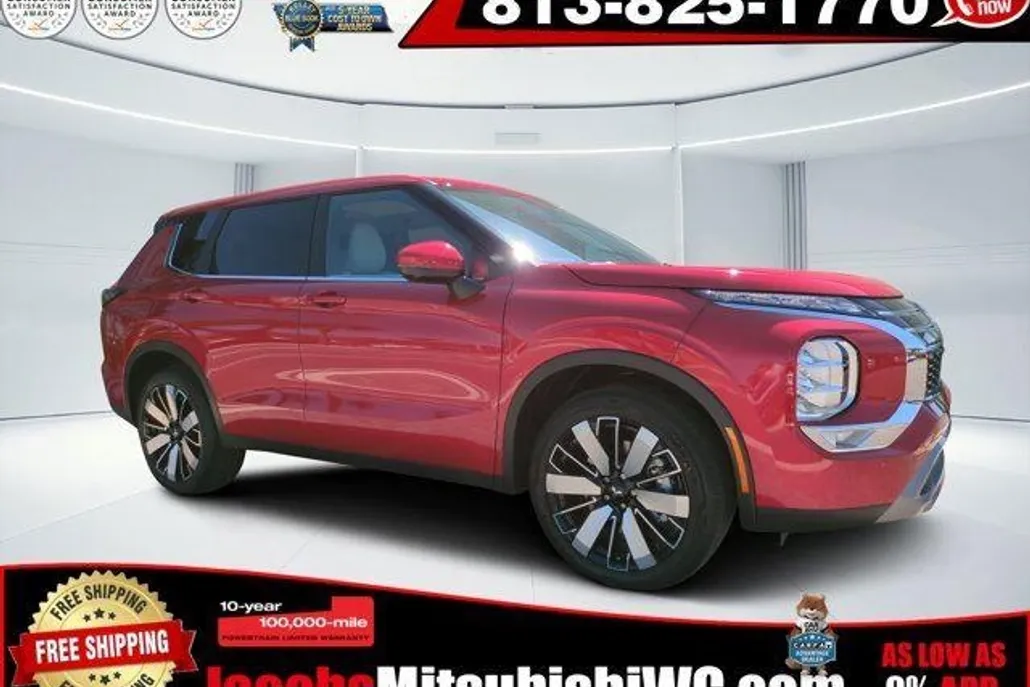 2025 Mitsubishi Outlander SE photo 1