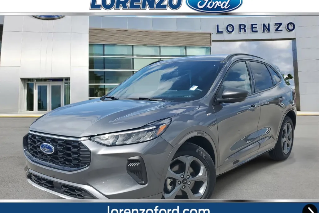 2024 Ford Escape ST-Line photo 1