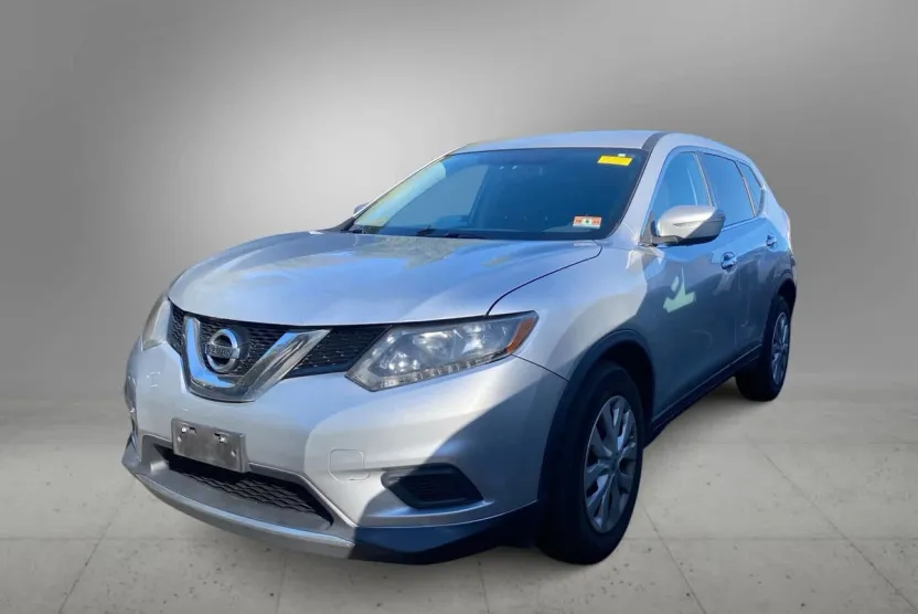 2015 Nissan Rogue S photo 1