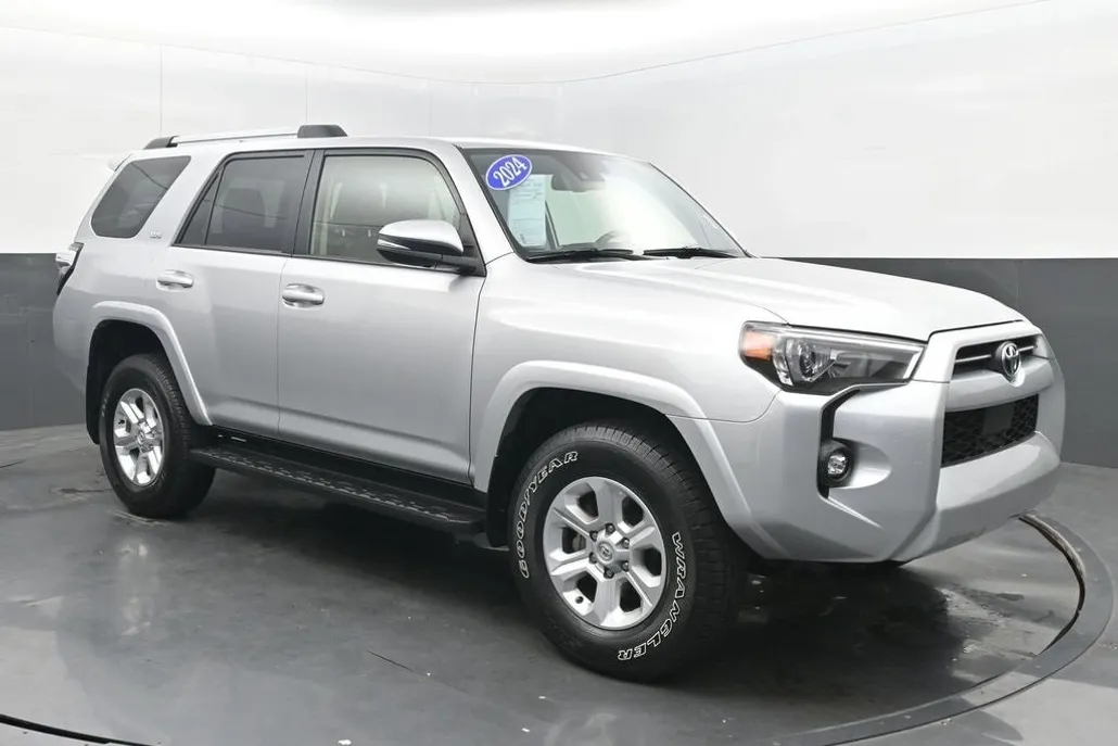 2024 Toyota 4Runner SR5 Premium photo 1