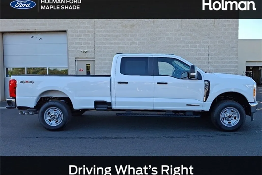 2025 Ford F-350 XL photo 1