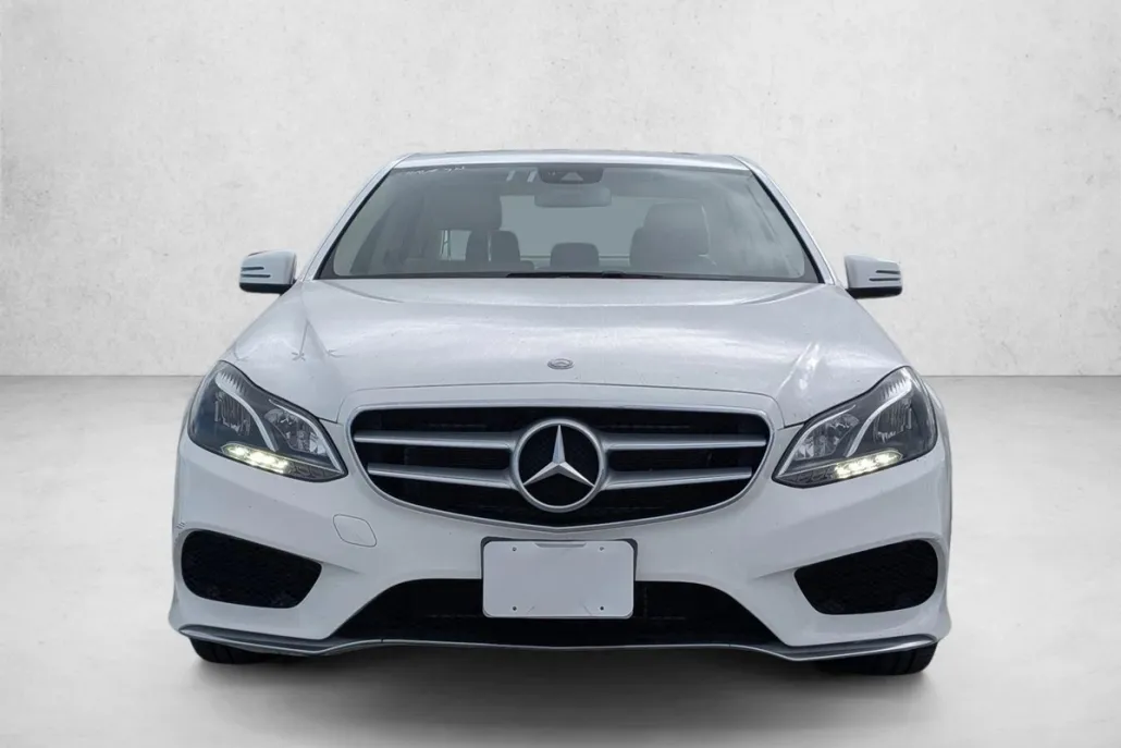 2015 Mercedes Benz E 350 4MATIC photo 1