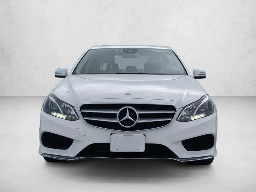 2015 Mercedes Benz E 350 4MATIC photo 1