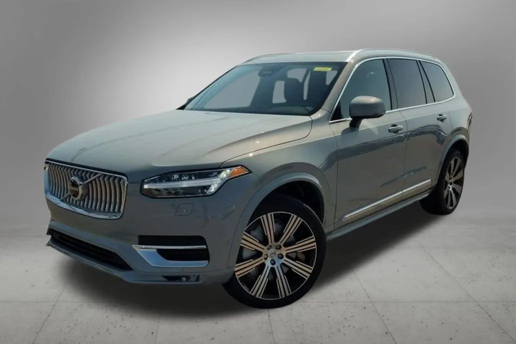 2025 Volvo XC90 Plus AWD photo 1