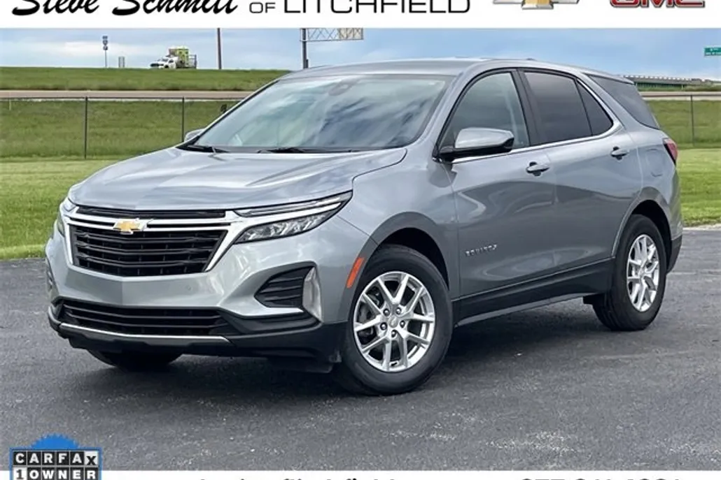2023 Chevrolet Equinox LT photo 1