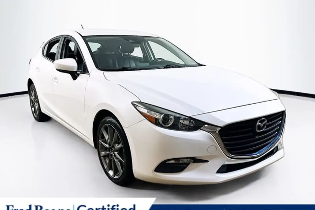 2018 Mazda Mazda3 Touring Hatchback photo 1