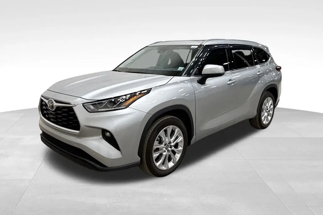 2021 Toyota Highlander Limited photo 1
