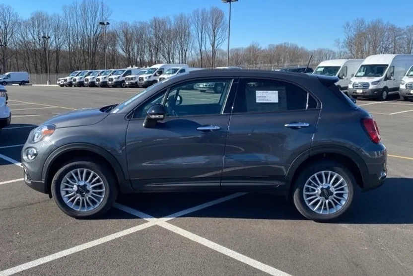 2023 Fiat 500X Pop photo 1