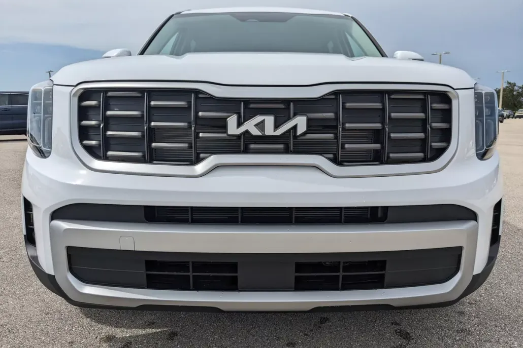 2025 Kia Telluride S photo 1