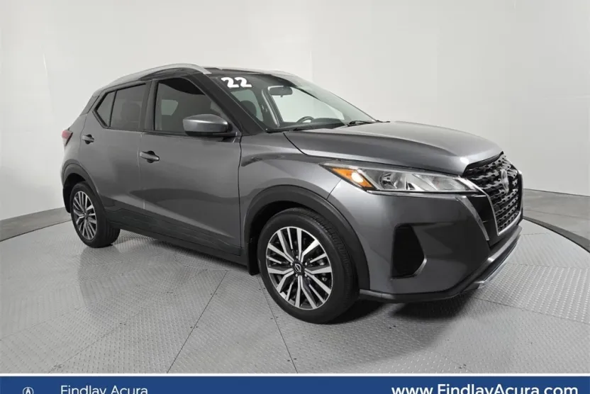 2022 Nissan Kicks SV photo 1
